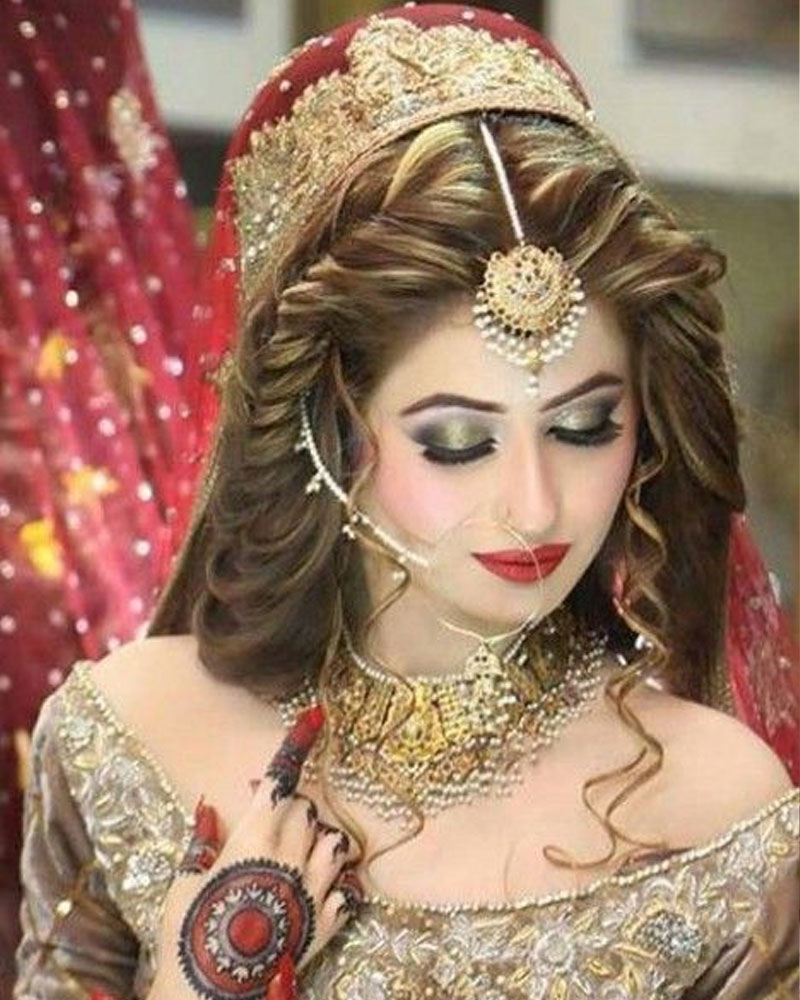 New Wedding Hairstyles for Pakistani Bridal 3